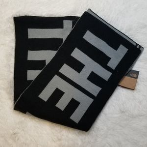 NWT two tone north face scarf